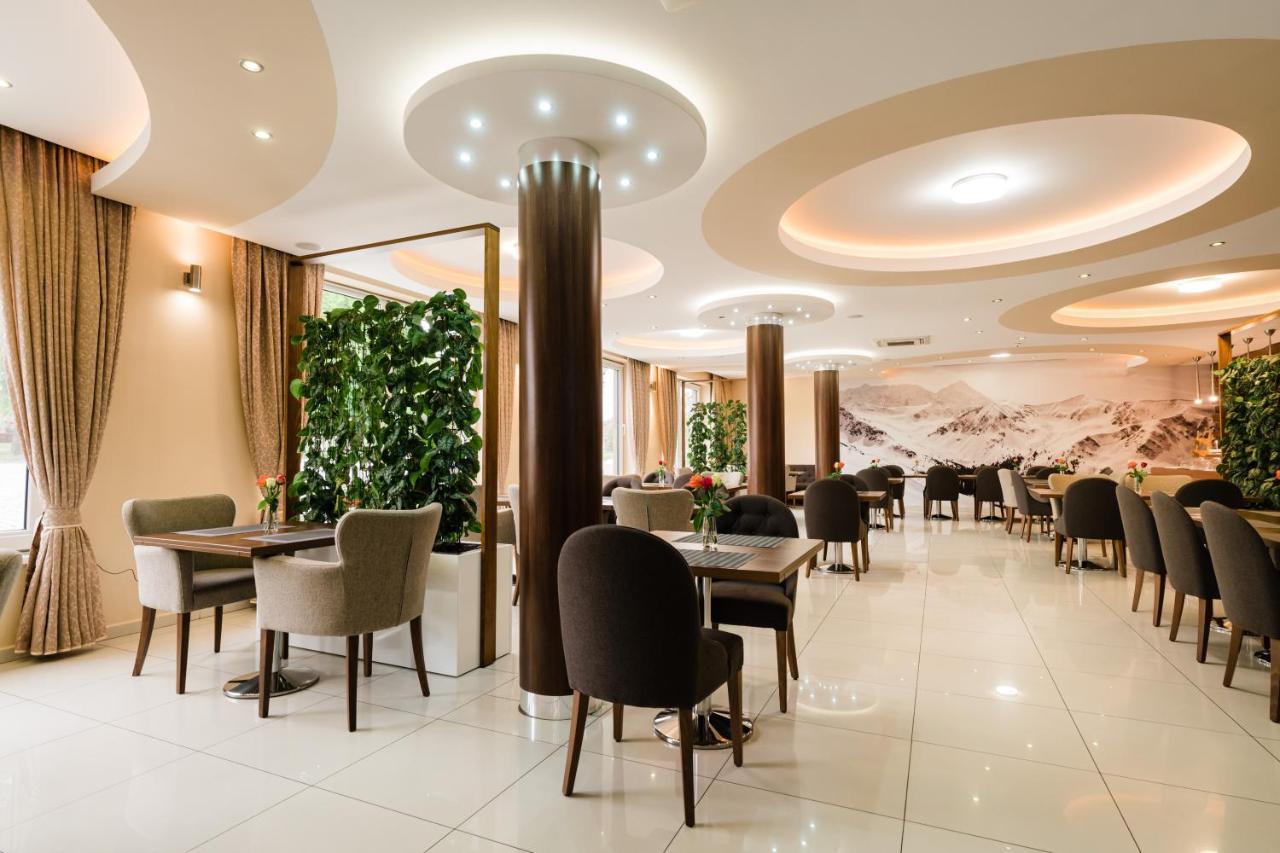 Hotel Menhard Ngoại thất bức ảnh