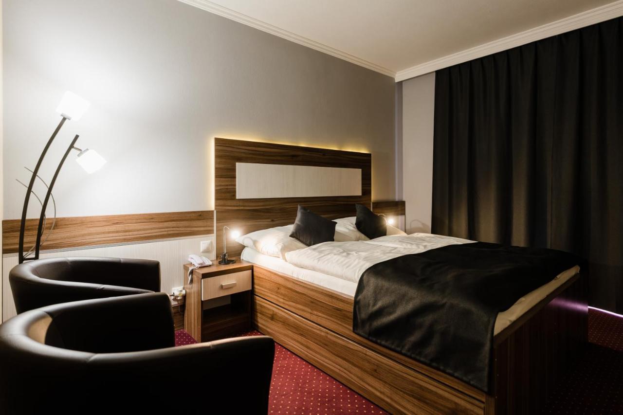 Hotel Menhard Ngoại thất bức ảnh