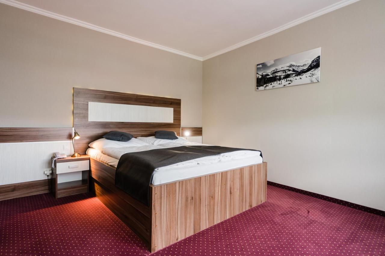 Hotel Menhard Ngoại thất bức ảnh