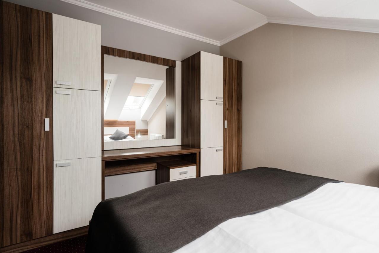 Hotel Menhard Ngoại thất bức ảnh