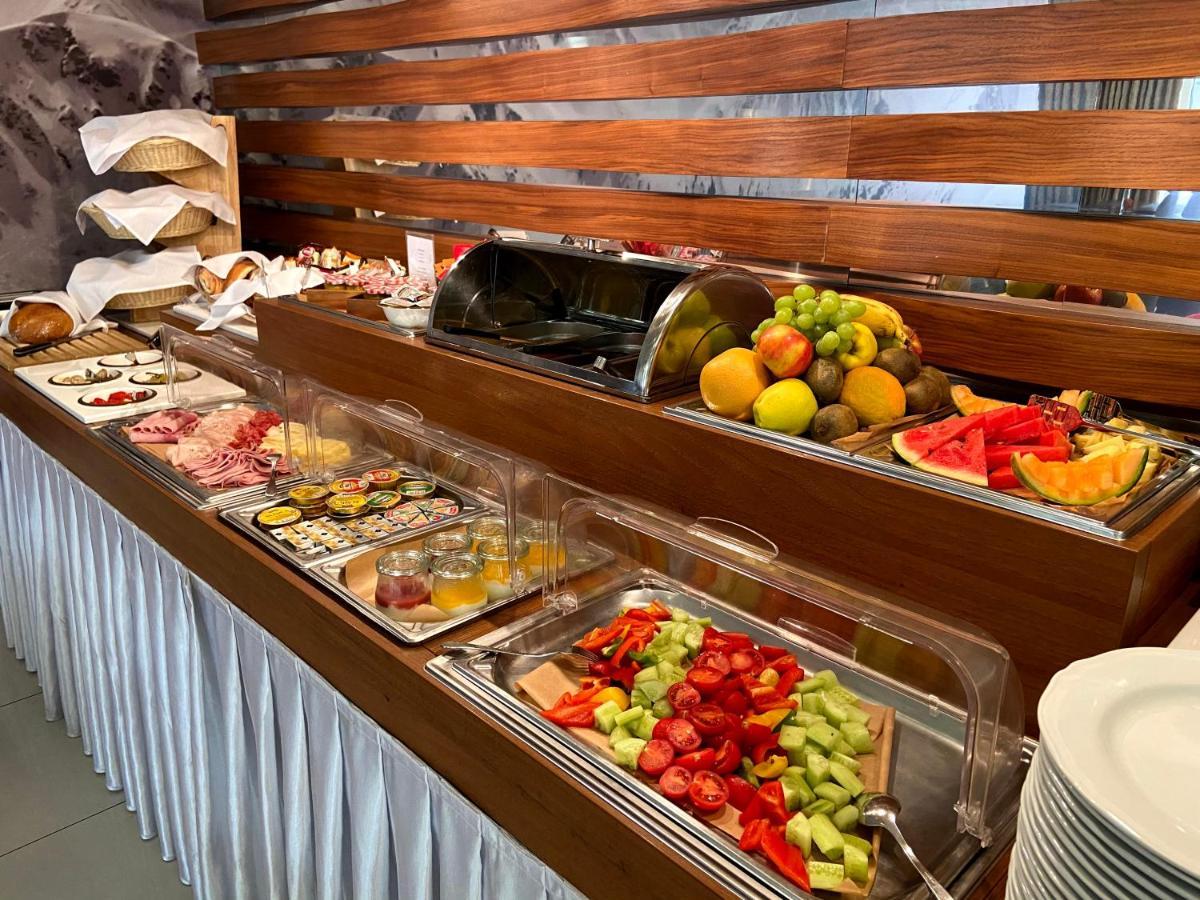 Hotel Menhard Ngoại thất bức ảnh
